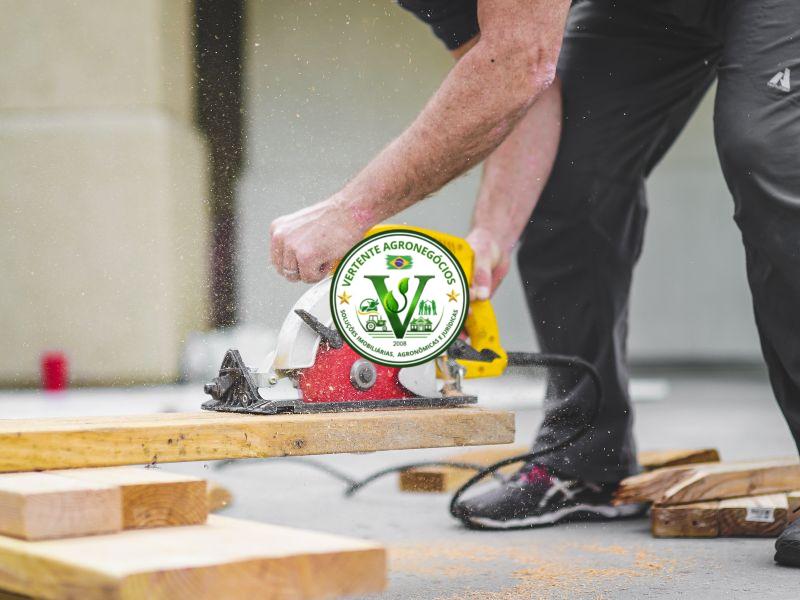 Custom carpentry services